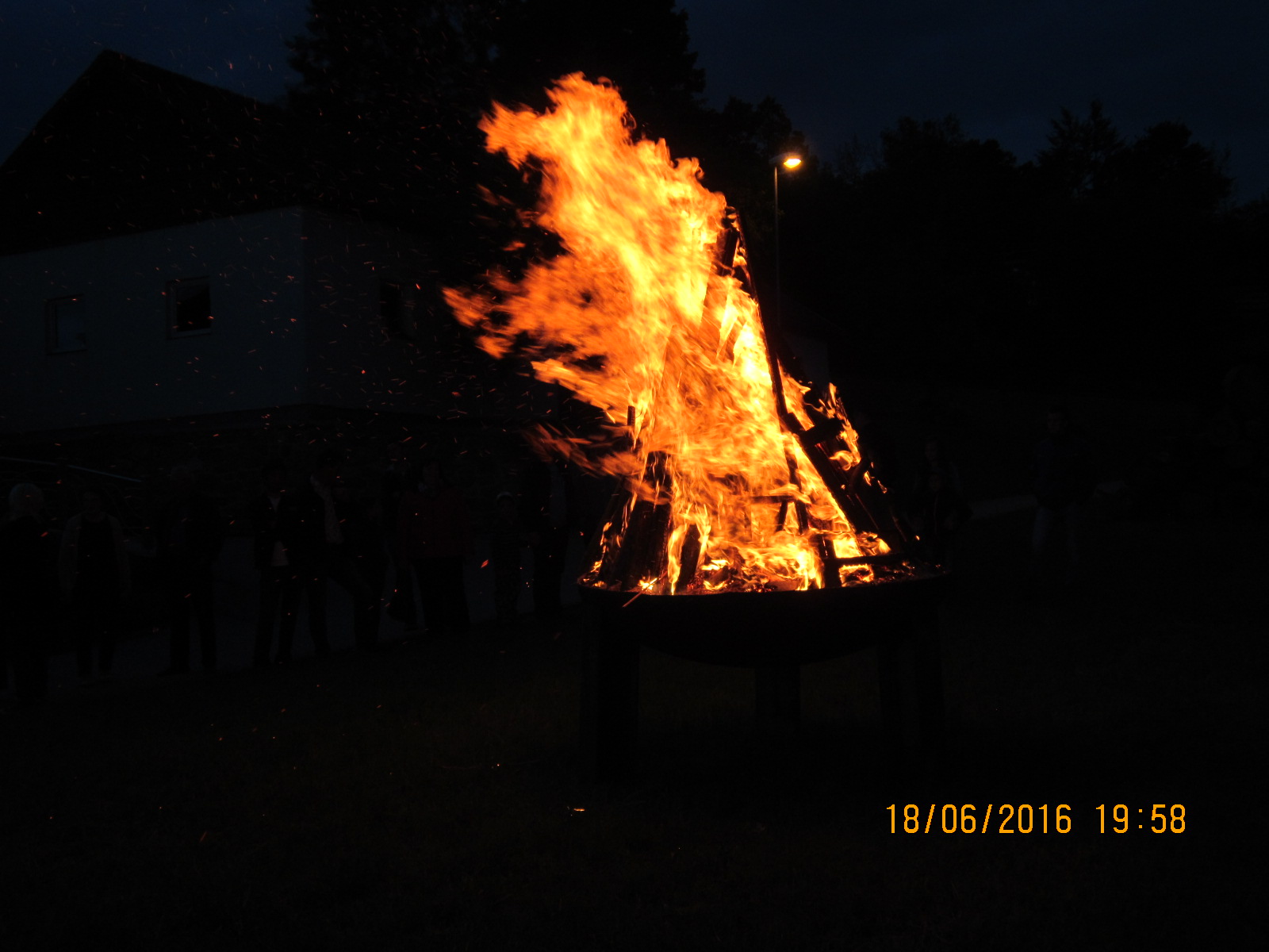 sonnwendfeuer_2016_10.jpg